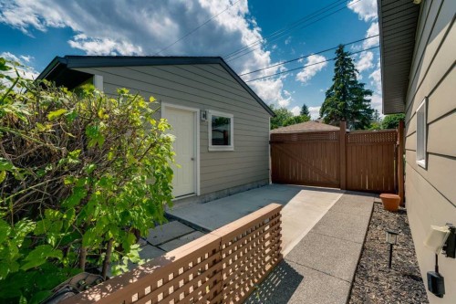 10219 7 Street Sw, Calgary, AB 