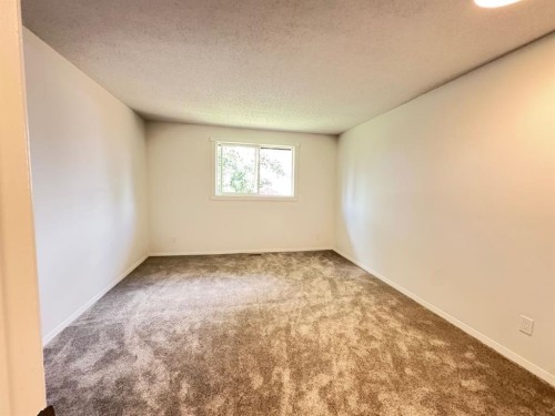 6879 Rundlehorn Drive Ne, Calgary, AB 