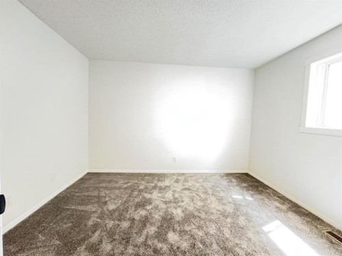 6879 Rundlehorn Drive Ne, Calgary, AB 