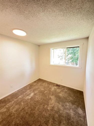 6879 Rundlehorn Drive Ne, Calgary, AB 