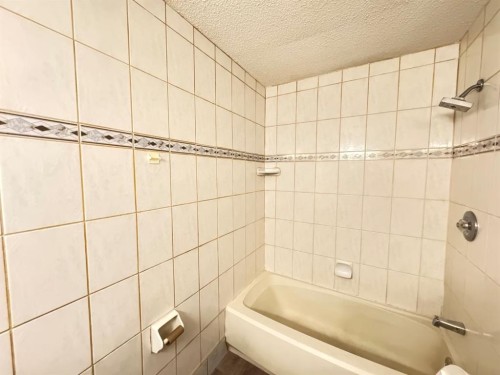 6879 Rundlehorn Drive Ne, Calgary, AB 