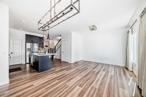 91 Walcrest Way Se, Calgary, AB 