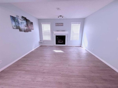 960 Taradale Dr, Calgary, AB 