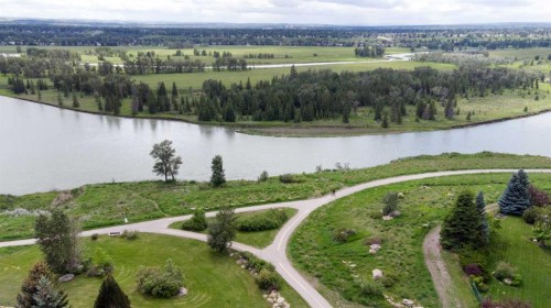 210 Mt Douglas Court Se, Calgary, AB 