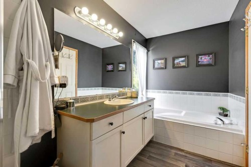 209 Coventry Circle Ne, Calgary, AB 