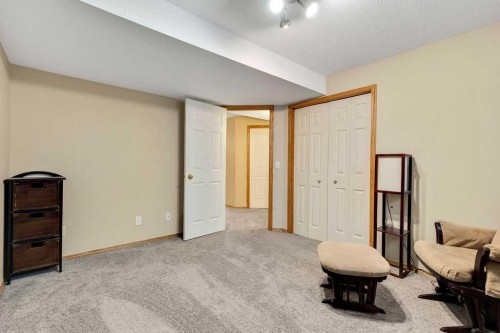 209 Coventry Circle Ne, Calgary, AB 