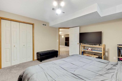 209 Coventry Circle Ne, Calgary, AB 