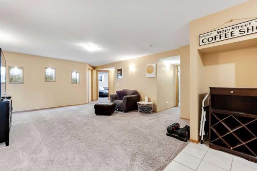 209 Coventry Circle Ne, Calgary, AB 