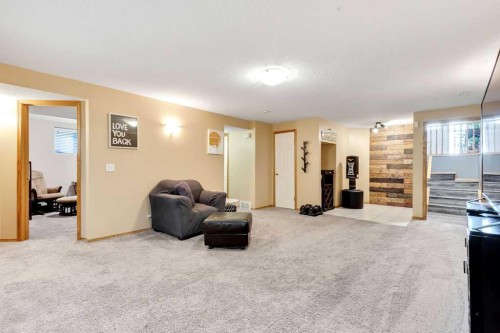209 Coventry Circle Ne, Calgary, AB 