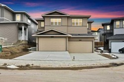 86 heritage Circle Cochrane, AB T4C 3G9