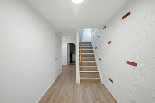2415 Vista Crescent Ne, Calgary, AB - Indoor Photo Showing Other Room