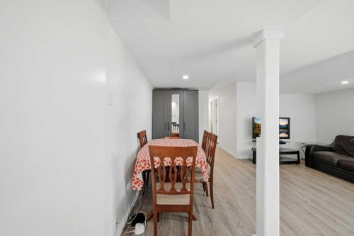 2415 Vista Crescent Ne, Calgary, AB - Indoor