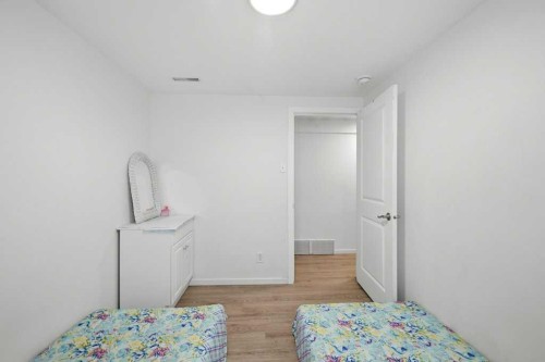 2415 Vista Crescent Ne, Calgary, AB - Indoor Photo Showing Bedroom