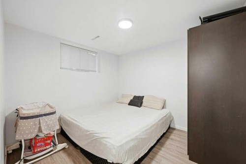 2415 Vista Crescent Ne, Calgary, AB - Indoor Photo Showing Bedroom
