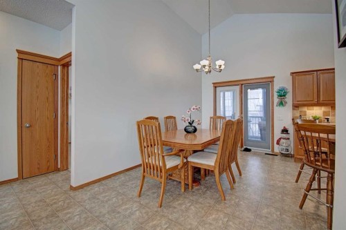 49 Thornfield Close Se, Airdrie, AB - Indoor Photo Showing Dining Room