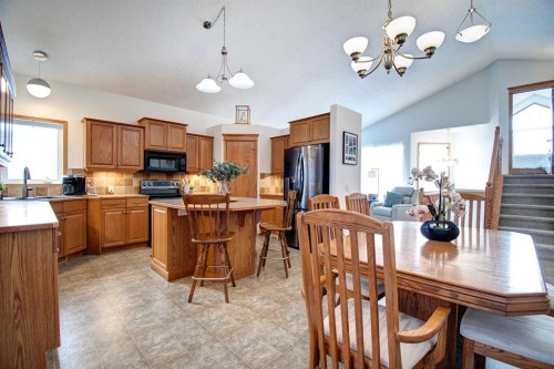 49 Thornfield Close Se, Airdrie, AB - Indoor