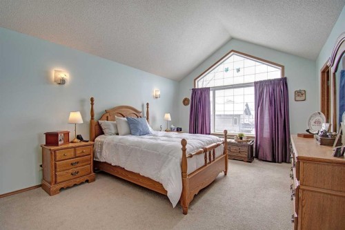 49 Thornfield Close Se, Airdrie, AB - Indoor Photo Showing Bedroom
