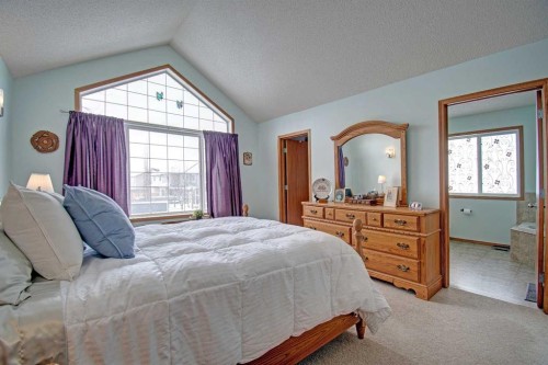 49 Thornfield Close Se, Airdrie, AB - Indoor Photo Showing Bedroom