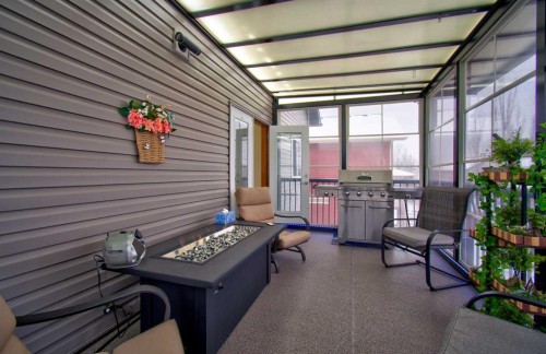 49 Thornfield Close Se, Airdrie, AB -  With Exterior
