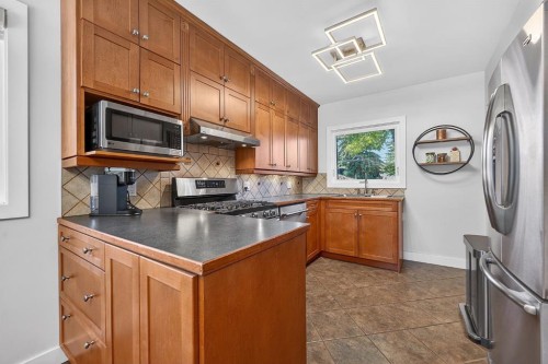 3723 2 Street Nw, Calgary, AB 