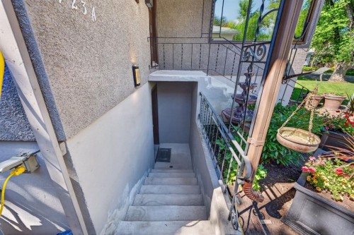 3723 2 Street Nw, Calgary, AB 