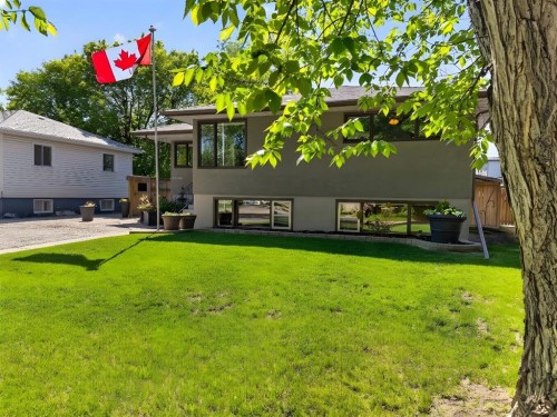 3723 2 Street Nw, Calgary, AB 