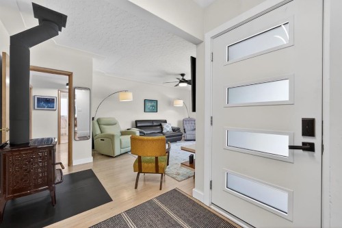 3723 2 Street Nw, Calgary, AB 