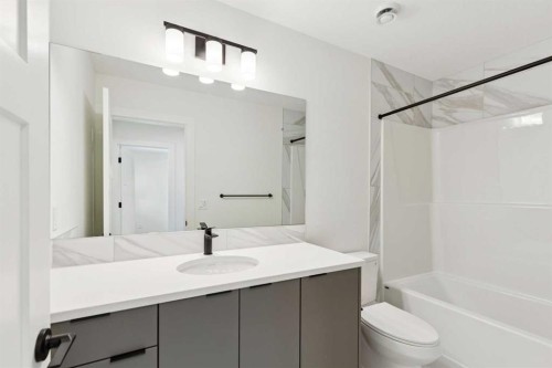 93 Heritage Park, Cochrane, AB - Indoor Photo Showing Bathroom