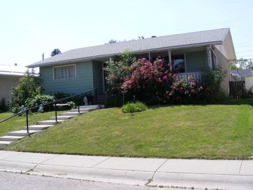 911 Penmeadows Road Se, Calgary, AB 