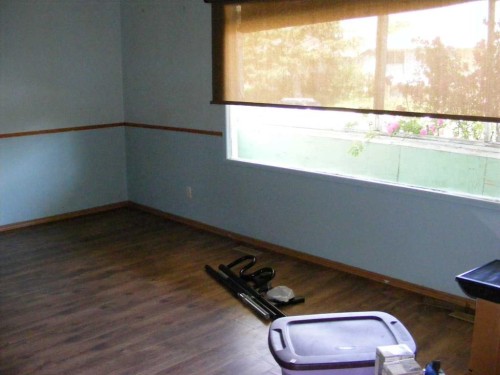 911 Penmeadows Road Se, Calgary, AB 