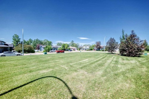 5 23 Avenue Close, Bowden, AB - Outdoor