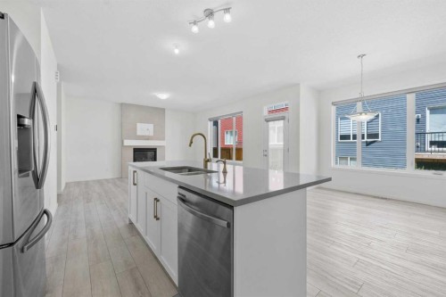 40 Carringham Gate Nw, Calgary, AB - Indoor Photo Showing Kitchen With Double Sink With Upgraded Kitchen