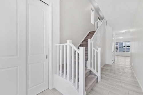 40 Carringham Gate Nw, Calgary, AB - Indoor Photo Showing Other Room