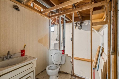 916 Mayland Drive Ne, Calgary, AB 