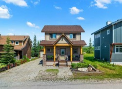 224 Cottageclub Crescent Rural Rocky View County, AB T4C 1B1