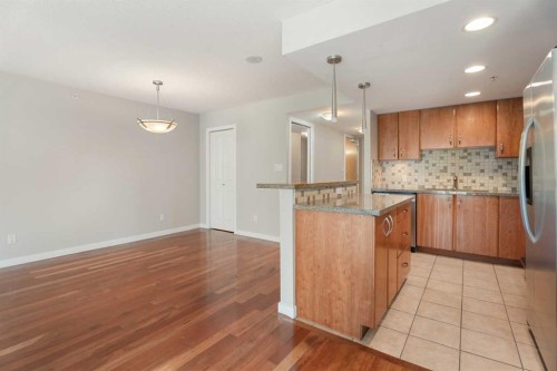 804-1088 6 Avenue Sw, Calgary, AB - Indoor Photo Showing Kitchen With Upgraded Kitchen