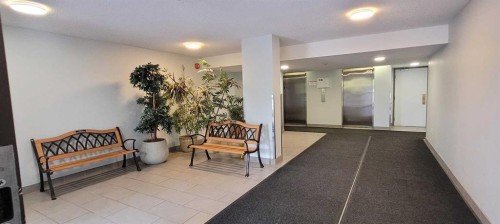 302-1900 25A Street Sw, Calgary, AB 