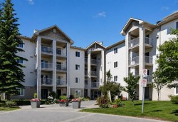 419-1717 60 Street SE Calgary, AB T2A 7Y7