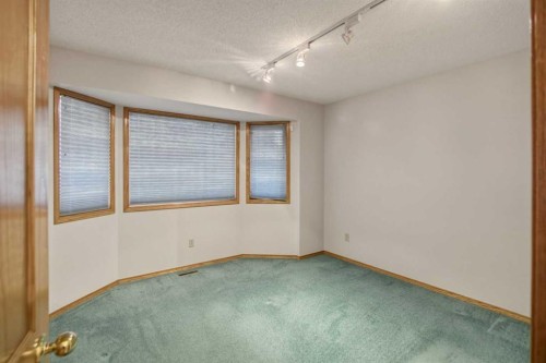 240 Varsity Estates Terrace Nw, Calgary, AB 