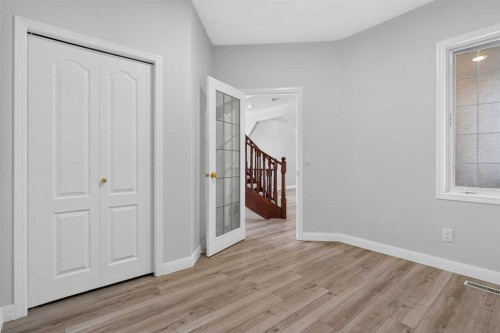 78 Hamptons Circle Nw, Calgary, AB - Indoor Photo Showing Other Room