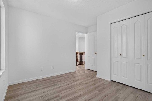 78 Hamptons Circle Nw, Calgary, AB - Indoor Photo Showing Other Room