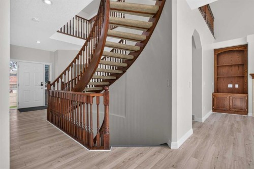 78 Hamptons Circle Nw, Calgary, AB - Indoor Photo Showing Other Room