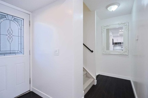 205-310 Falconridge Crescent Ne, Calgary, AB - Indoor Photo Showing Other Room