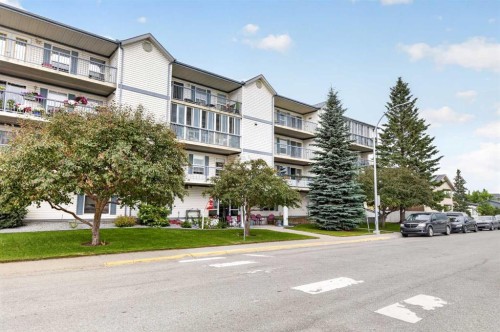 210-4514 54 Avenue, Olds, AB - Outdoor With Facade