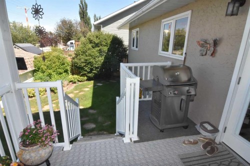 254 Maple Grove Crescent, Strathmore, AB 