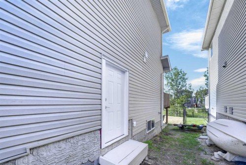 744 Luxstone Landing Sw, Airdrie, AB - Outdoor With Exterior