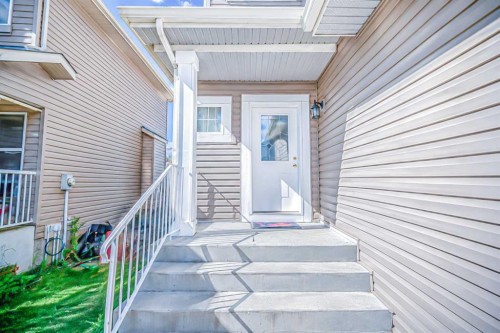 744 Luxstone Landing Sw, Airdrie, AB - Outdoor With Exterior