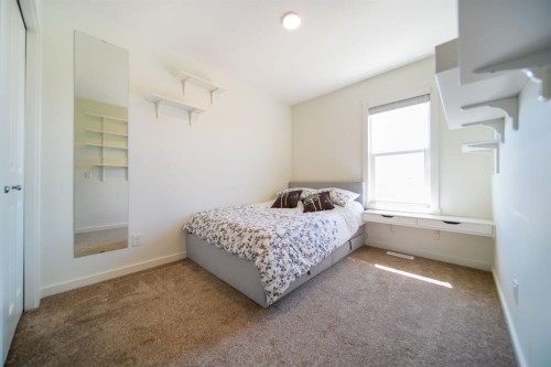 61-1407 3 Street Se, High River, AB - Indoor Photo Showing Bedroom