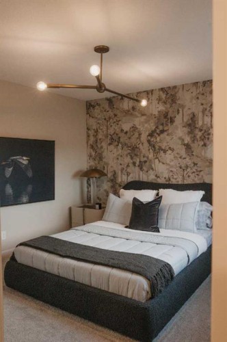 282 Southbow Avenue, Cochrane, AB - Indoor Photo Showing Bedroom