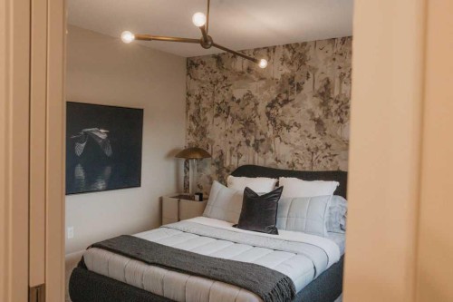 282 Southbow Avenue, Cochrane, AB - Indoor Photo Showing Bedroom